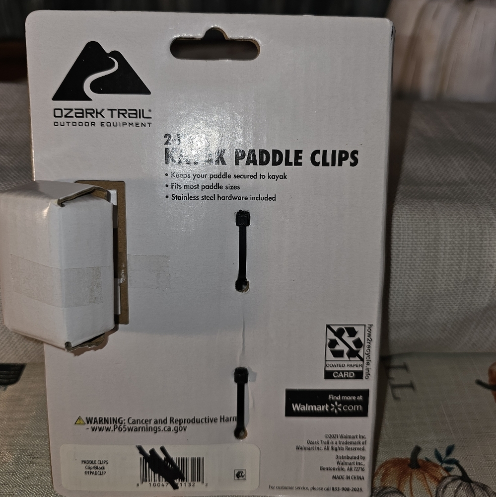 Ozark Trail Black Paddle Clips for Kayaks 2 Pack - Picture 2 of 2